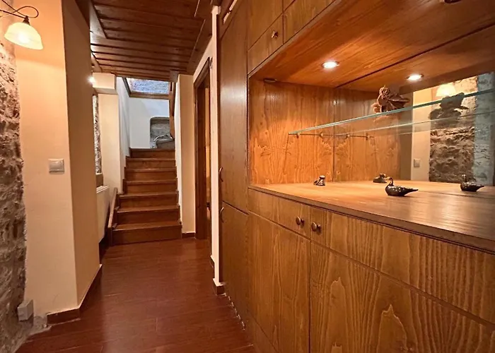 Acroria In * Karpenísion